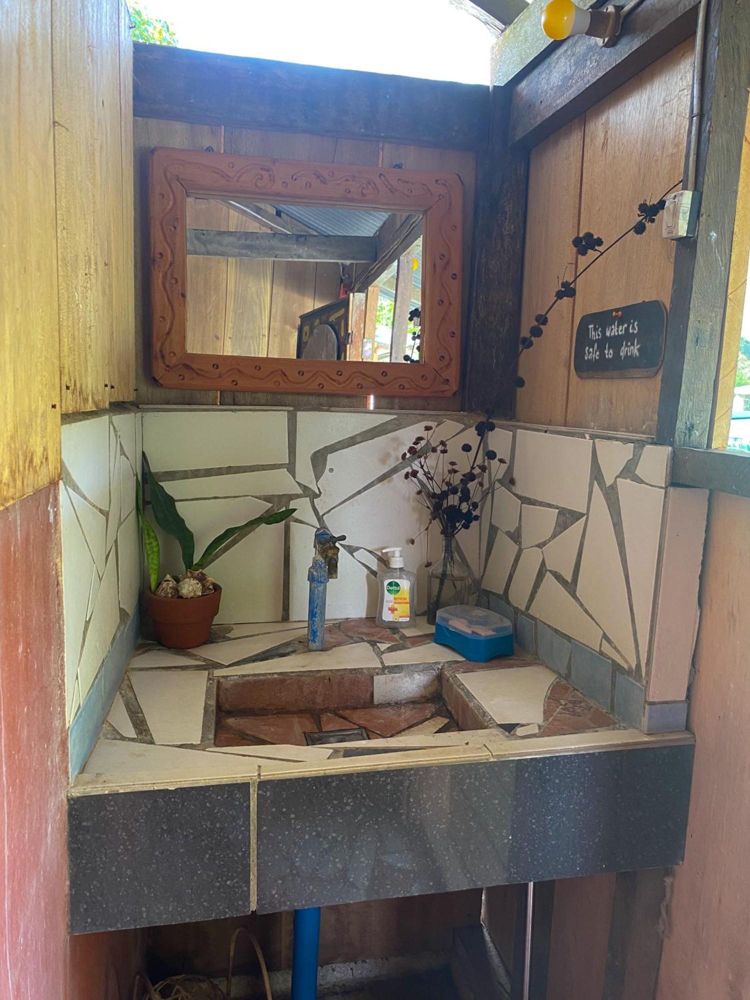 Cafe Sabang Guest House Bagian luar foto
