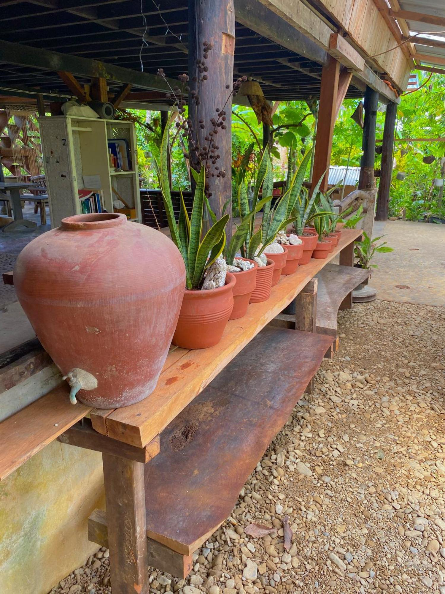 Cafe Sabang Guest House Bagian luar foto